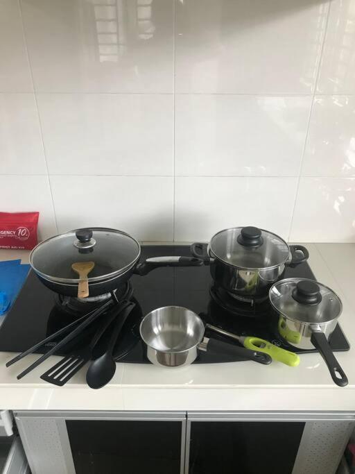 Terrace House Near Stulang Laut Ciq Midvalley Ksl For 7Pax Johor Bahru Eksteriør bilde