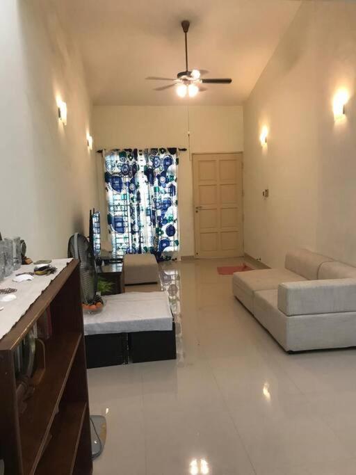 Terrace House Near Stulang Laut Ciq Midvalley Ksl For 7Pax Johor Bahru Eksteriør bilde