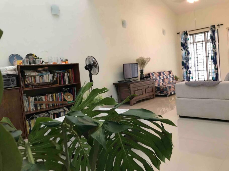 Terrace House Near Stulang Laut Ciq Midvalley Ksl For 7Pax Johor Bahru Eksteriør bilde