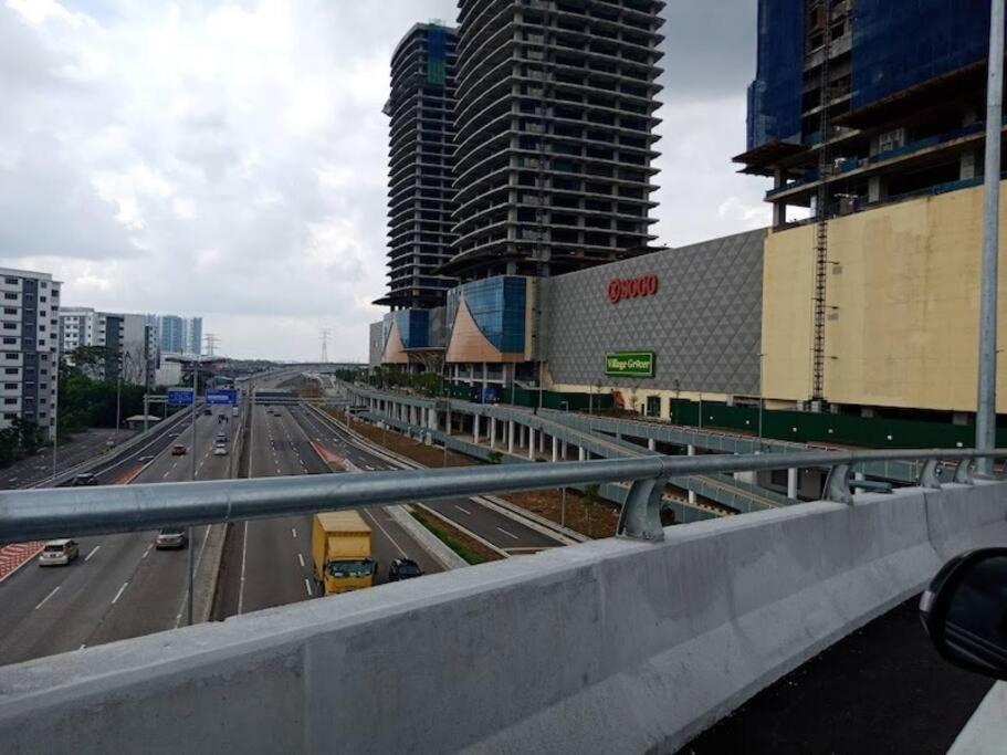 Terrace House Near Stulang Laut Ciq Midvalley Ksl For 7Pax Johor Bahru Eksteriør bilde