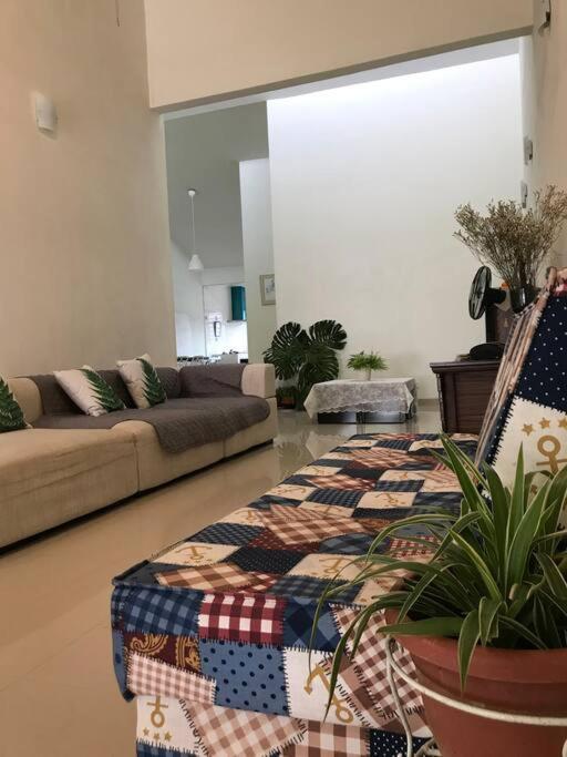 Terrace House Near Stulang Laut Ciq Midvalley Ksl For 7Pax Johor Bahru Eksteriør bilde