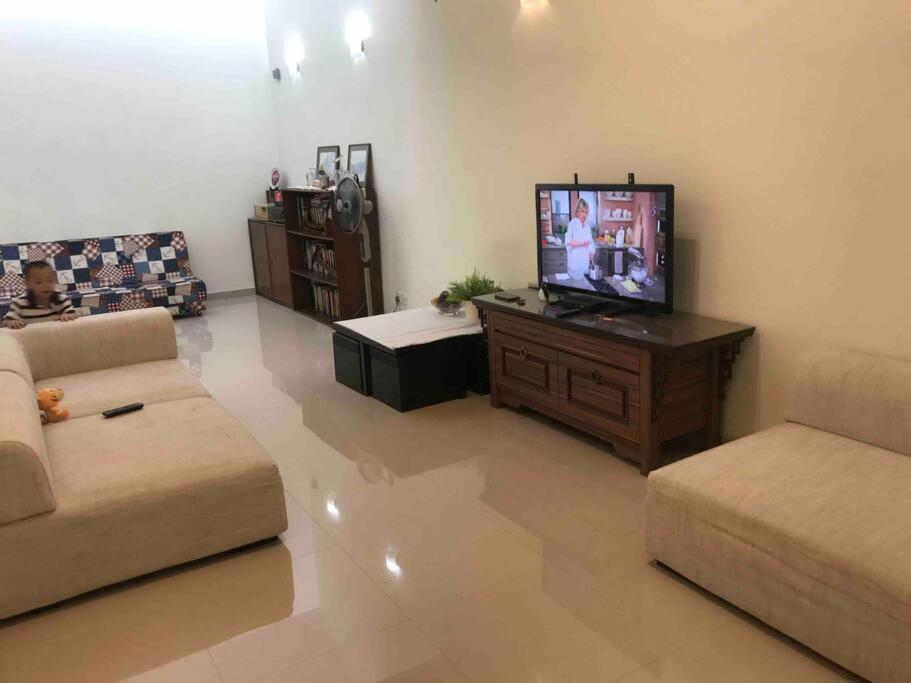 Terrace House Near Stulang Laut Ciq Midvalley Ksl For 7Pax Johor Bahru Eksteriør bilde
