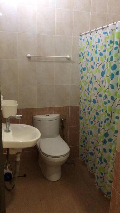 Terrace House Near Stulang Laut Ciq Midvalley Ksl For 7Pax Johor Bahru Eksteriør bilde